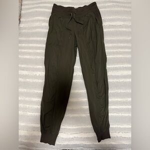 Sz 6 lululemon athletica Olive Green Track Joggers